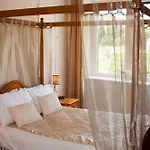 Lacet House 4* آمبيلسايد