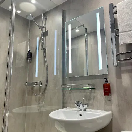 Bed & Breakfast Lacet House 4*