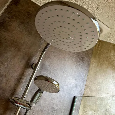 לינה וארוחת בוקר Lacet House אמבלסייד