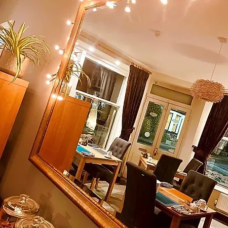 Lacet House 4*