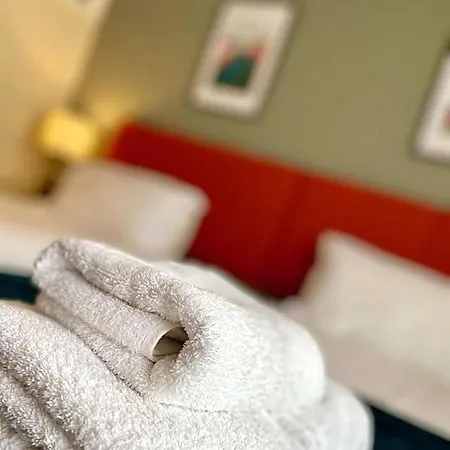 Lacet House 4*
