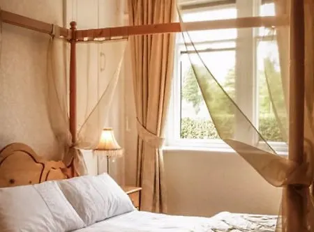 Lacet House Bed & Breakfast