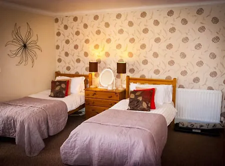 Lacet House לינה וארוחת בוקר