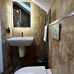 Lacet House Bed & Breakfast